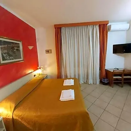 Arcella Hotel 2*
