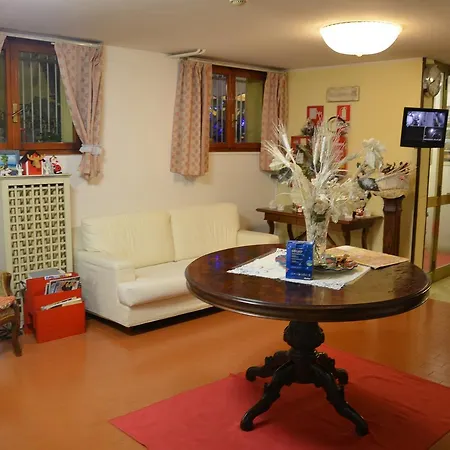 Отель Arcella 2*